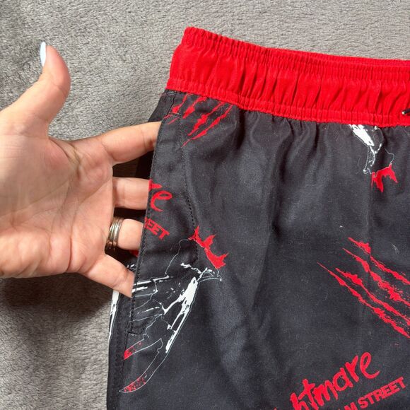 Hot Topic A Nightmare On Elm Street Glove Swim Trunks Freddy Krueger Medium G202 - Picture 3 of 10